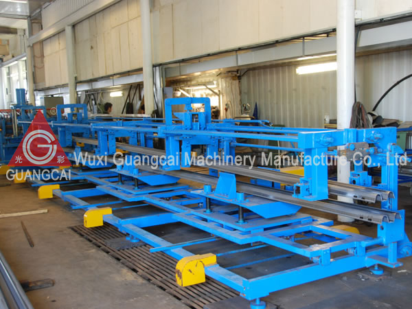 Guardrail Roll Forming Machine